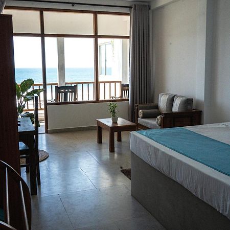 Hotel Cocos Midigama East Exterior foto