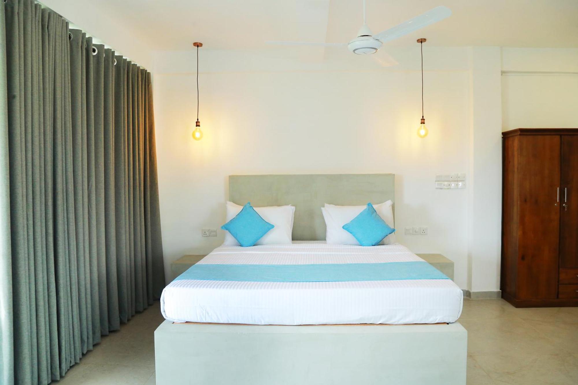 Hotel Cocos Midigama East Exterior foto