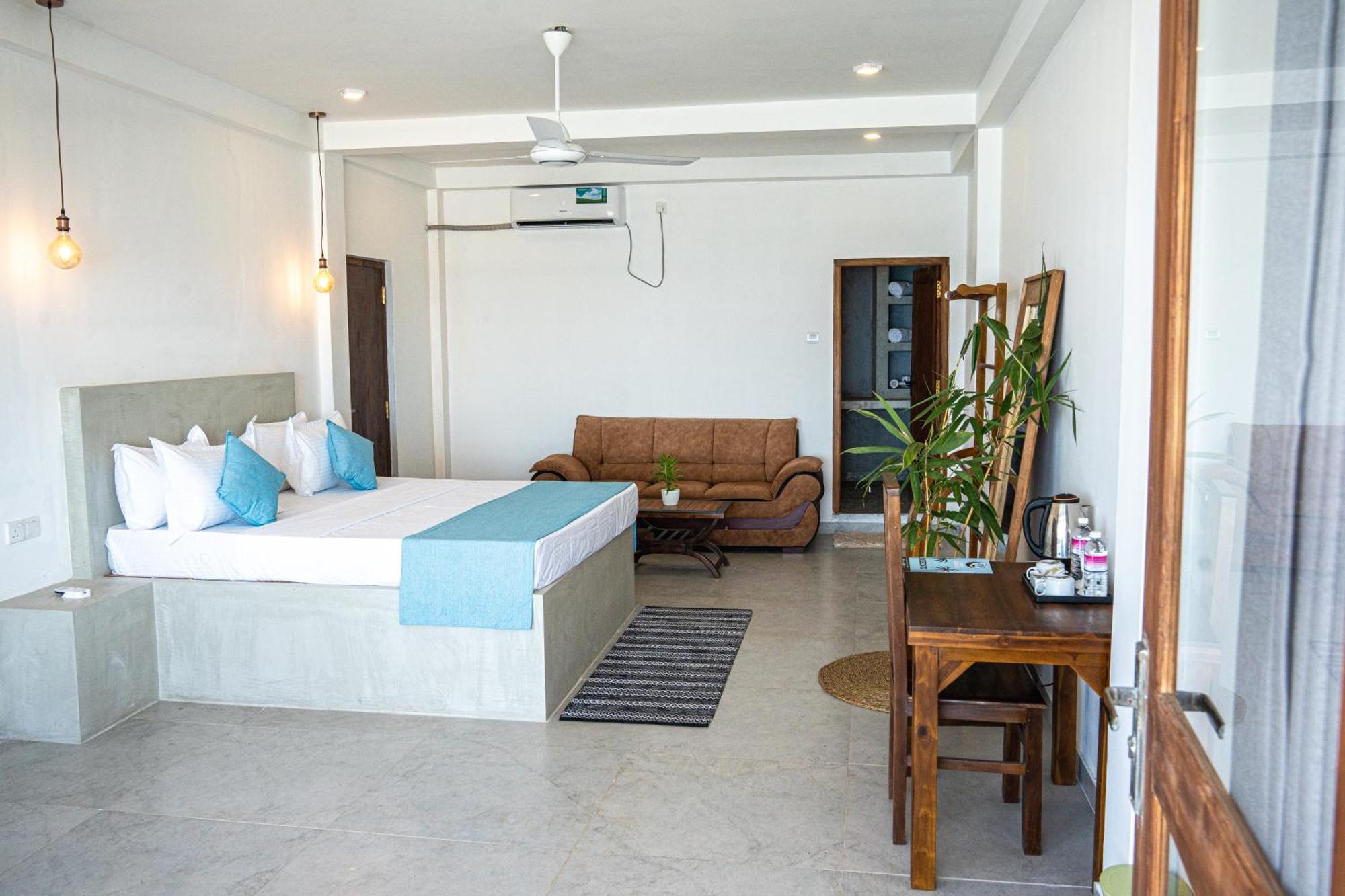 Hotel Cocos Midigama East Exterior foto